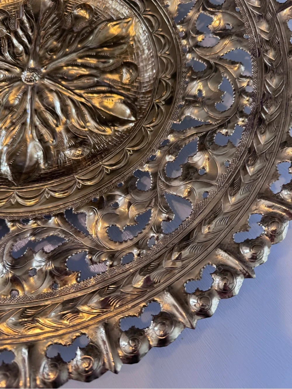 Vintage Italian Brass Wall Hanging Charger – Hand-Carved Metal Art